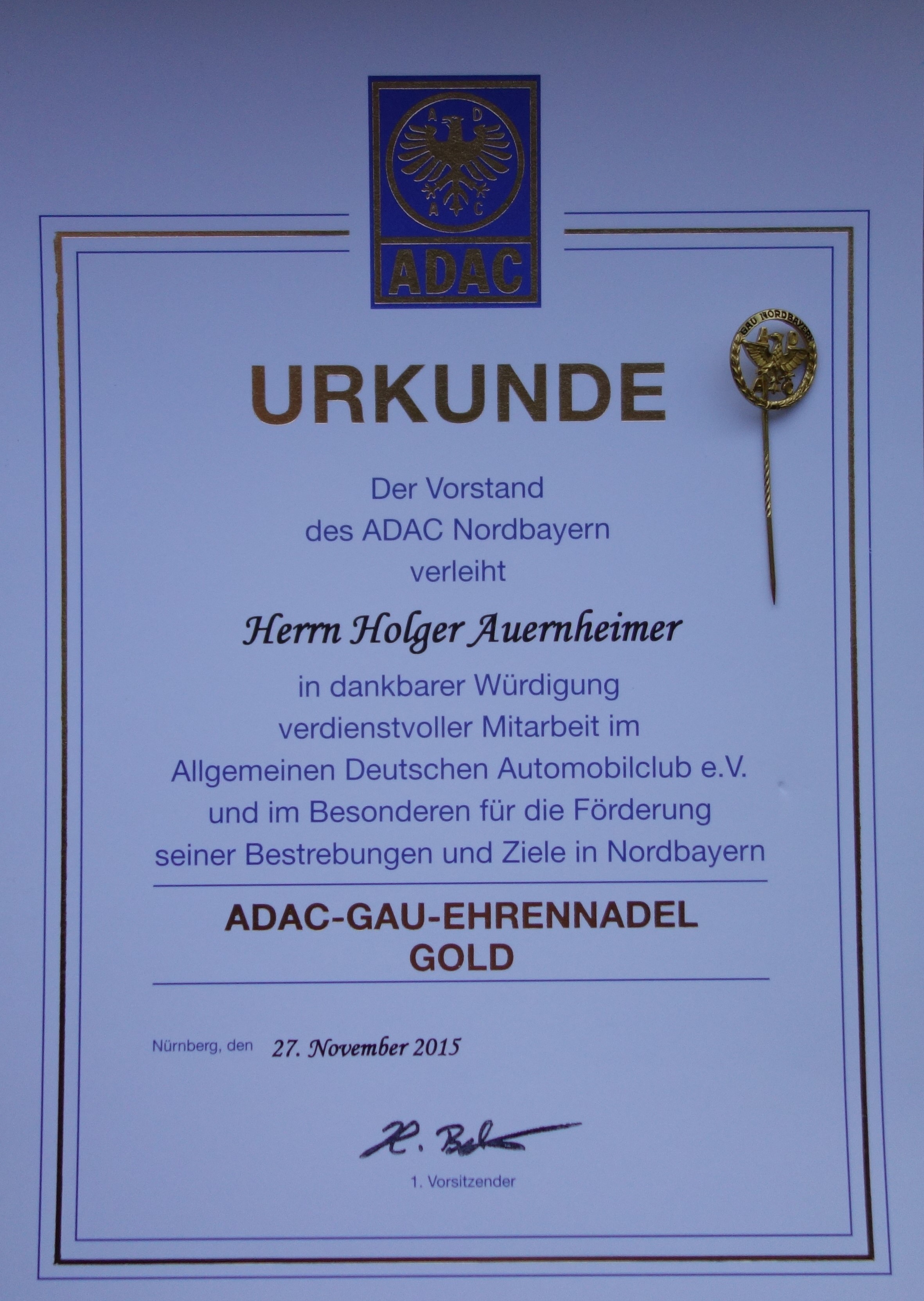 2015_10 ADAC Gau Ehrennadel Gold